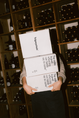 Branding studio. Idea. Logo. Identity.